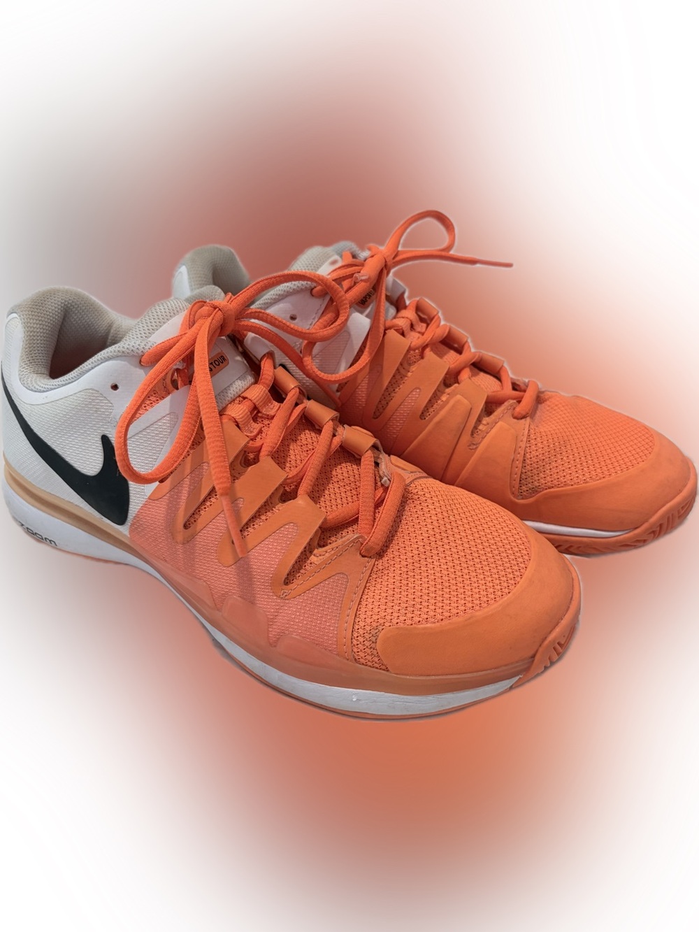 Nike “Vapor 9.5 Tour”  size 8. Neon Orange and white tennis sneakers shoes